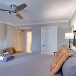4 Bedroom Beauty Steps From The River