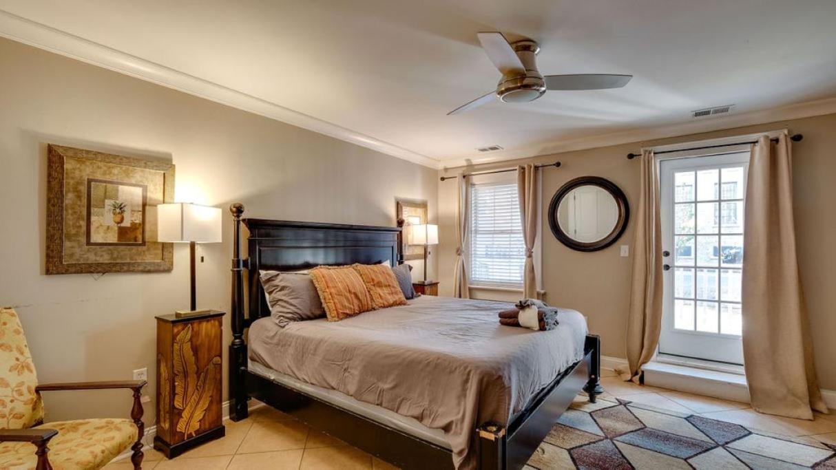 Apartamento 4 Bedroom Beauty Steps From The River Savannah
